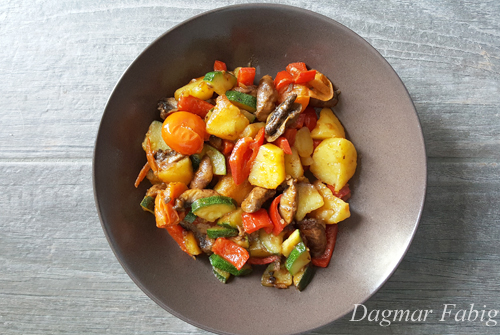 Gemüsepfanne mit Paprika | Schmeckt trotzdem